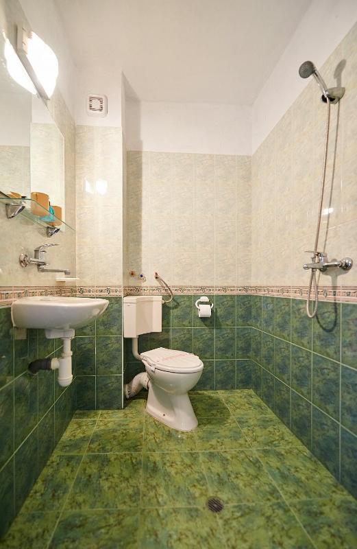 Deluxe Double or Twin Room image 3