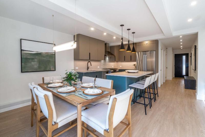 Brand New 2BR 2BA - AC Location Views! - image 39