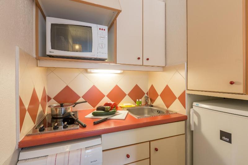 Standard Studio with Sleeping Alcove (4 People) image 2