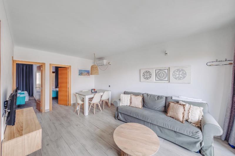 2 Bedroom Apartment First or Second Floor image 3