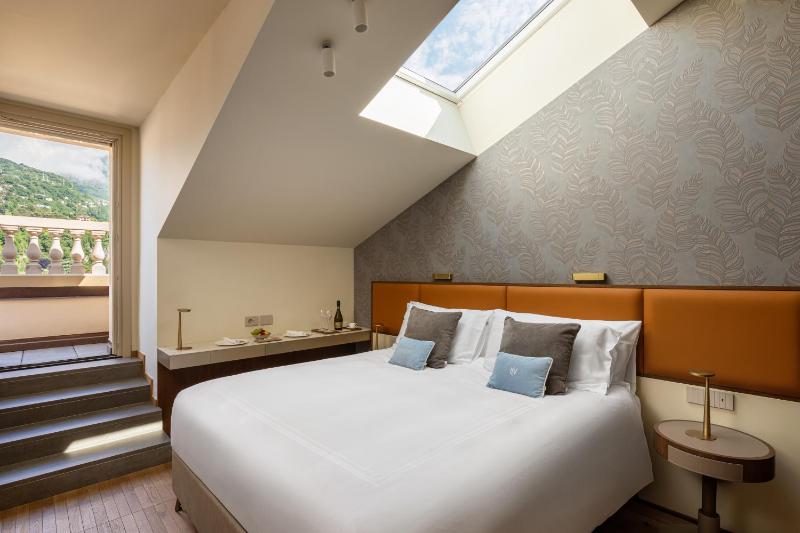 Prestige Room Park View with Balcony image 4