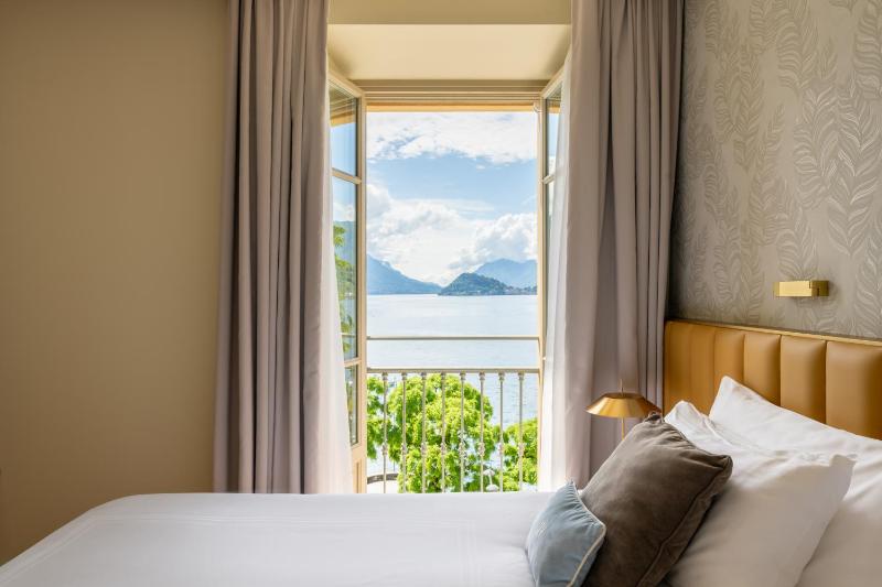 Junior Suite Lake View image 2