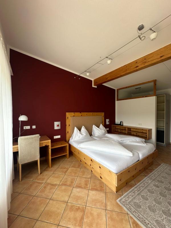 Double Room with Terrace image 4
