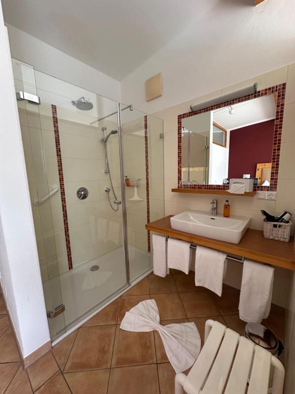 Double Room with Terrace image 3