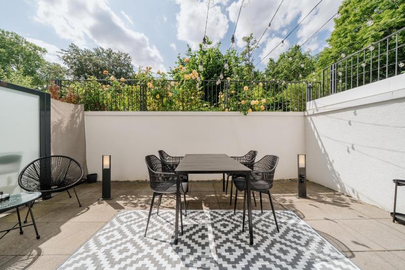 Homely Berlin - Huge Terrace Modern Quiet Near Kudamm - image 1