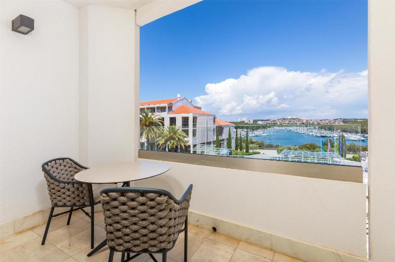 Superior Double or Twin Room with Marina View image 2