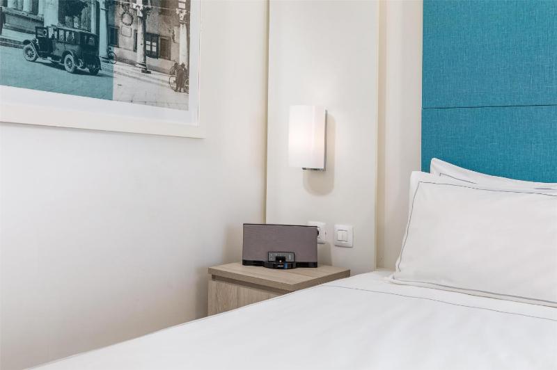 Premium Double or Twin Room with Sea View image 2