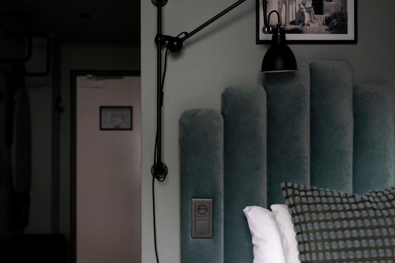 Single Room image 3
