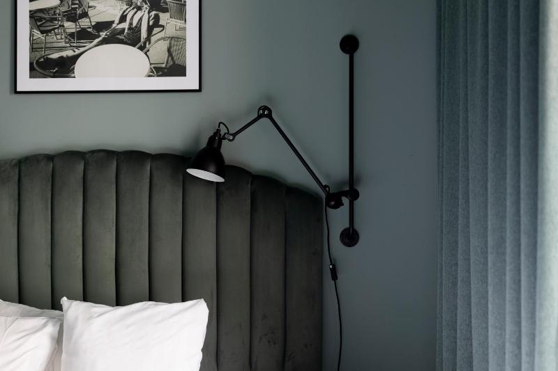 Compact Double Room image 1
