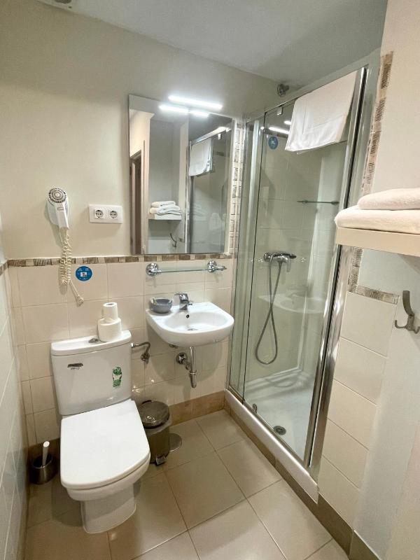 Two-Bedroom Apartment with Terrace image 2