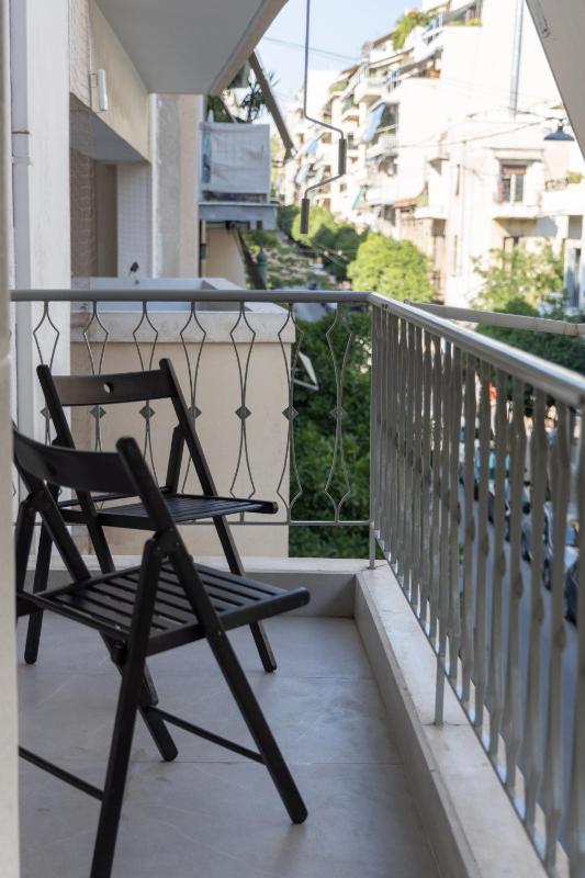 Fresh 2 bdrm Apt in Koukaki - image 5