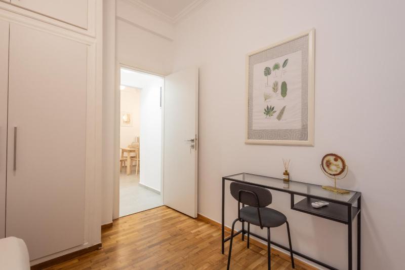 Fresh 2 bdrm Apt in Koukaki - image 6
