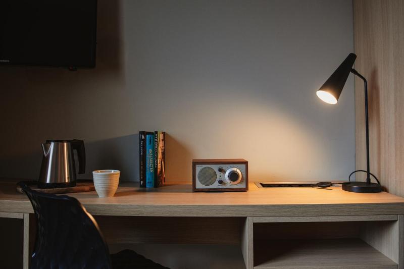 Compact Single Room image 3