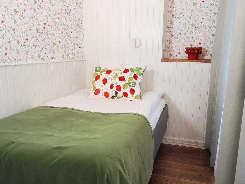 Single Room image 4