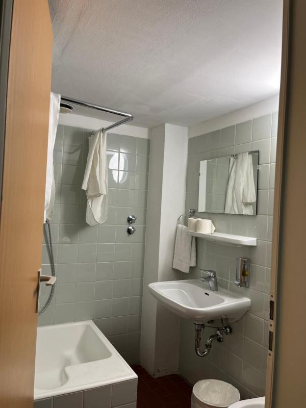 Quadruple Room with Private Bathroom image 2