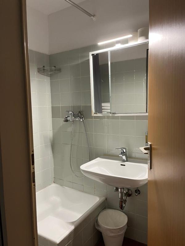 Five Bed Apartment with Private Bathroom image 2