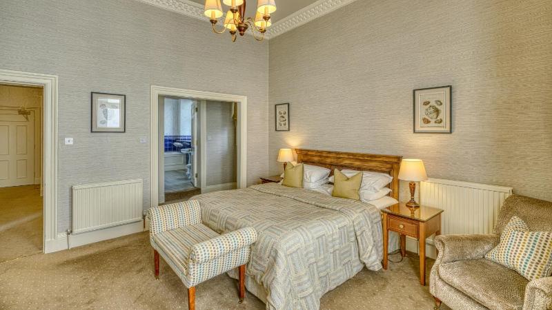 Townhouse Suite image 2