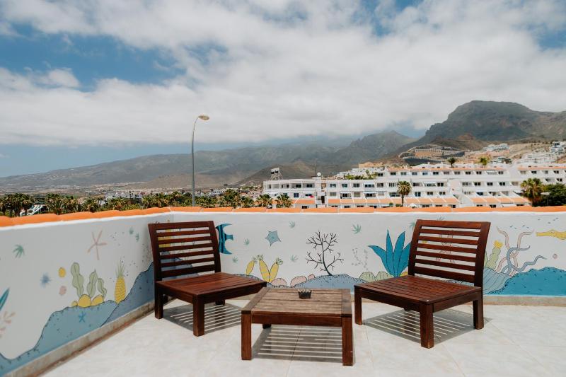 Bed in 4-Bed Female Dormitory Room with Terrace and Private Bathroom image 4