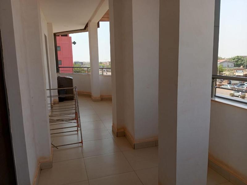 Apparemment F4 3 chambres Ouaga200 - image 13