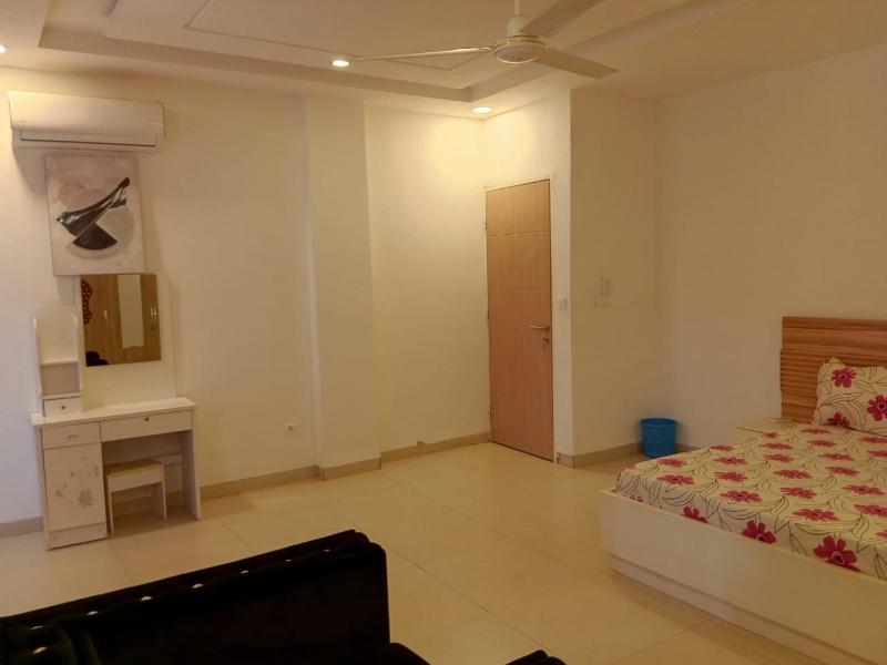 Apparemment F4 3 chambres Ouaga200 - image 4