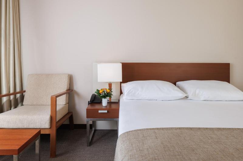 Classic Room with Balcony image 1