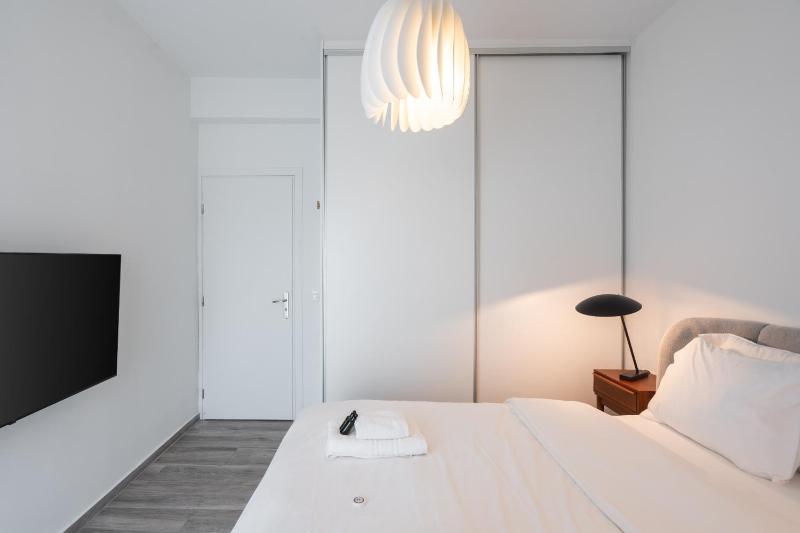 2BD Apt in Petralona Near Metro - image 15