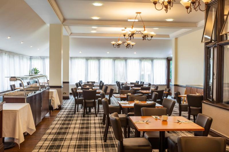 Royal Court Hotel - image 33