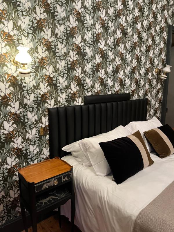 Deluxe Room image 1