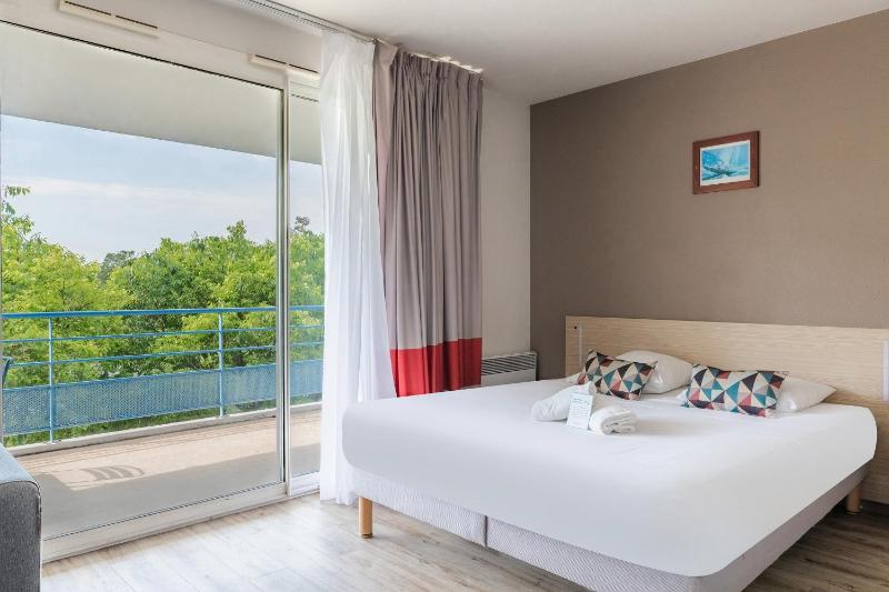 Superior Double Studio image 4