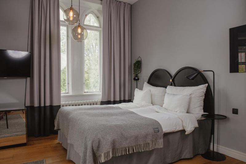Deluxe Double Room image 3