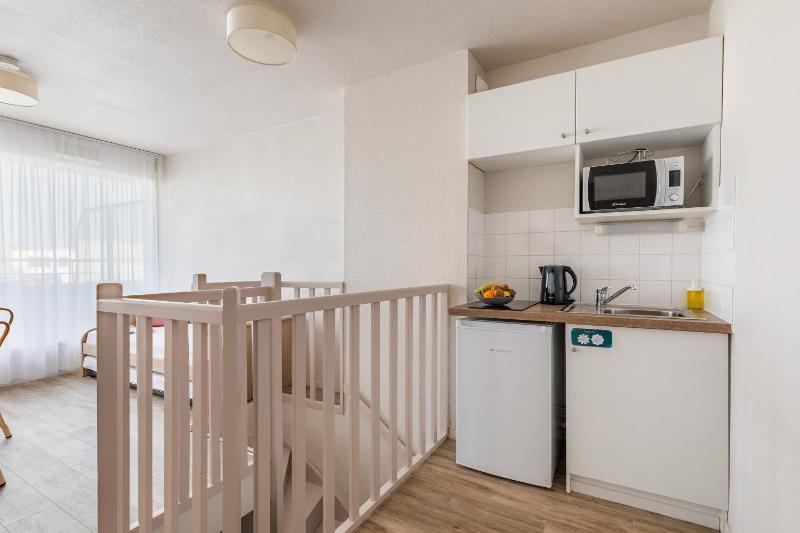 Duplex Family Apartment image 4