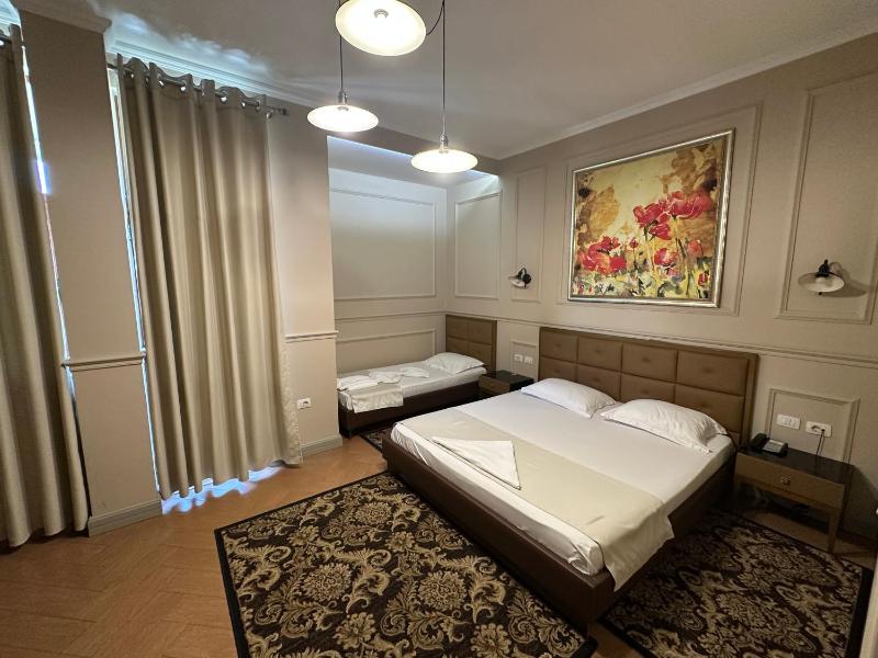 Triple Room image 2