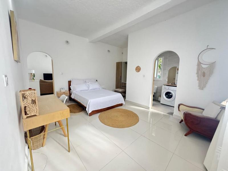 Suites&Stay Ivandry- T2 Lumineux et Élégant - image 10