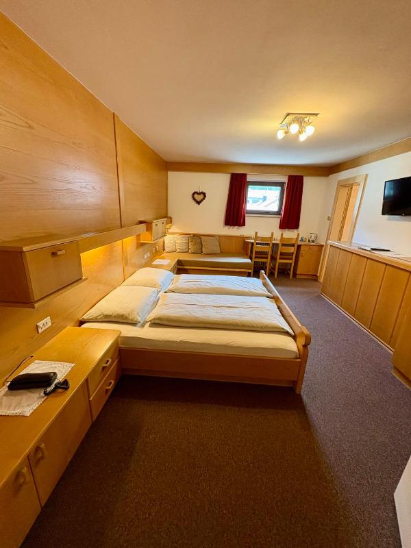 Double or Twin Room - Attic image 4