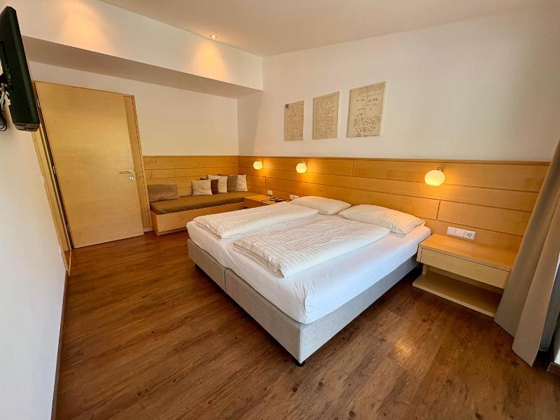 Apartment with Mountain View image 4