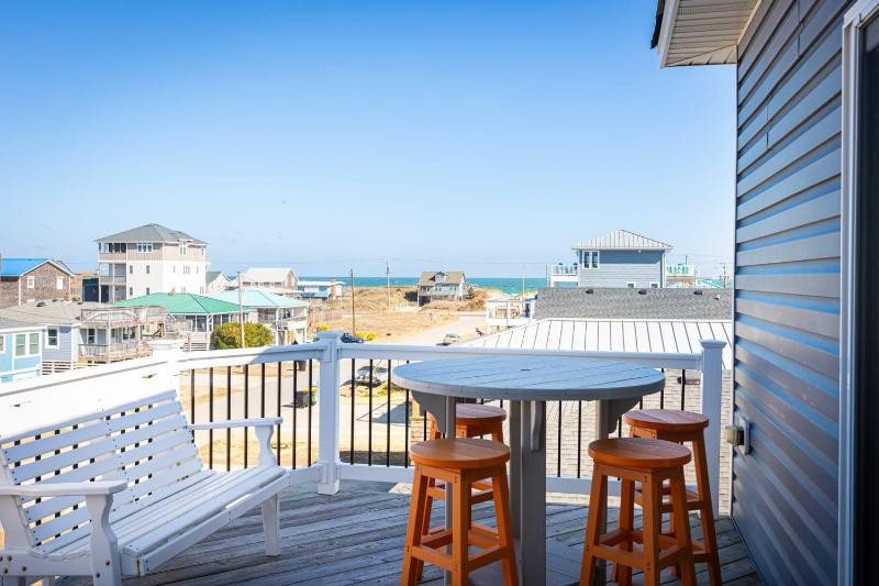 Ocean Views Steps To Beach 5bd Luxury Home - image 27