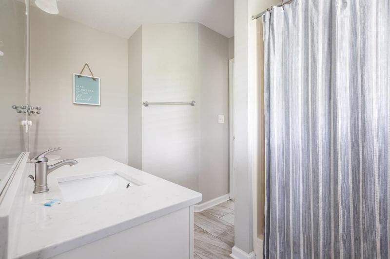 Near Beach Pool Hot Tub Game Room Ocean Retreat - image 31