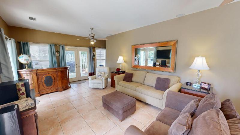1 Cozy Cove - image 8