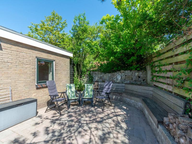 Holiday home Effe Sprage in Callanstoog Centre - image 18