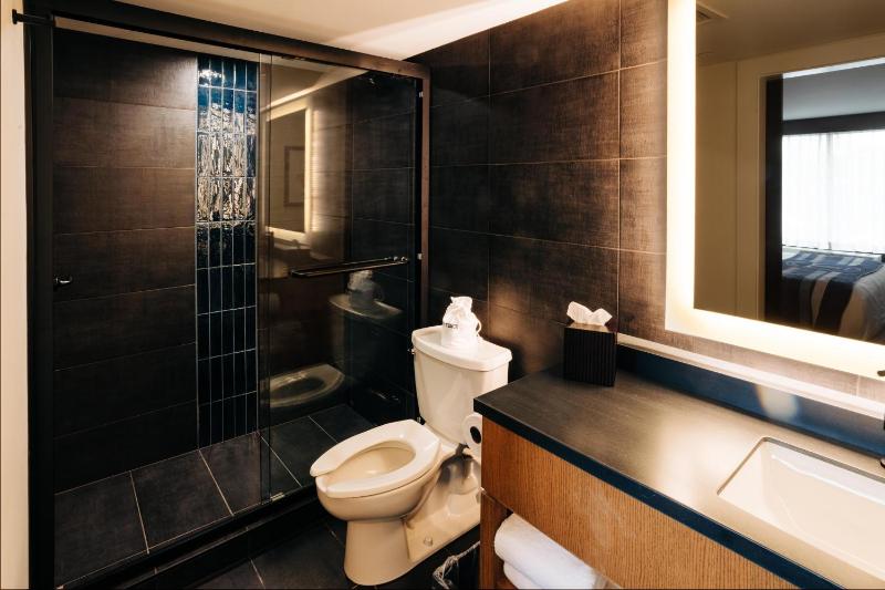 King Room image 4