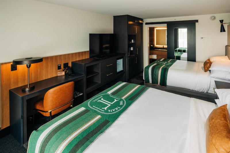 Queen Room with Two Queen Beds image 4