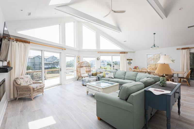 Private Semi-Oceanfront Retreat with Pool & Spa - image 18