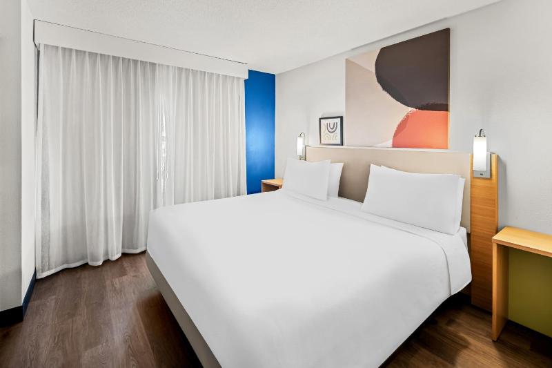 King Room image 2