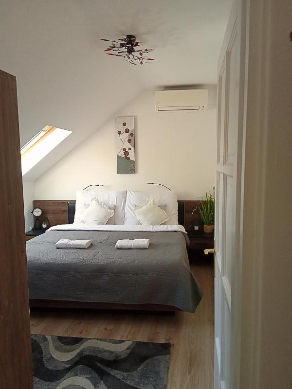 Apartment with Garden View image 1