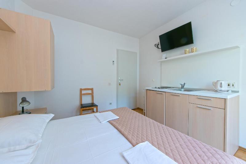 Apartmani Brela 1 - image 29