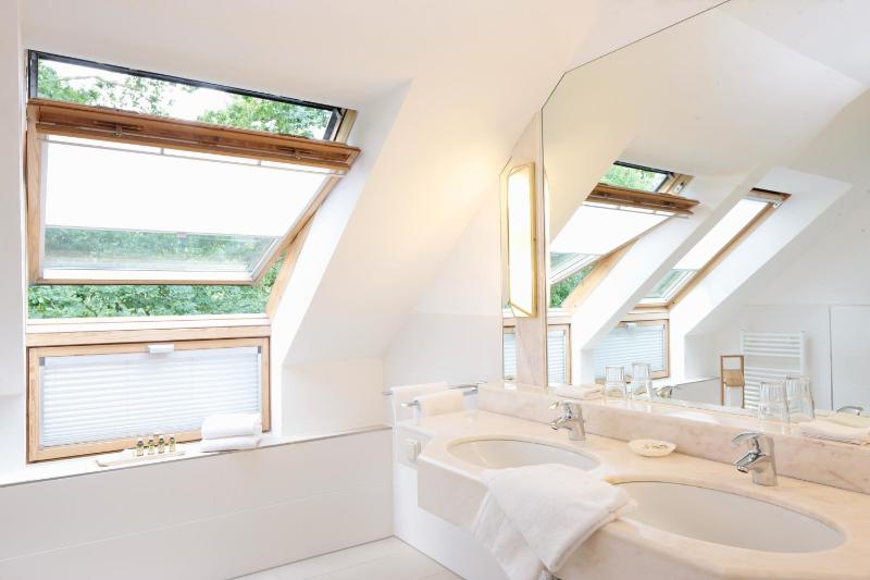 Junior Suite image 2