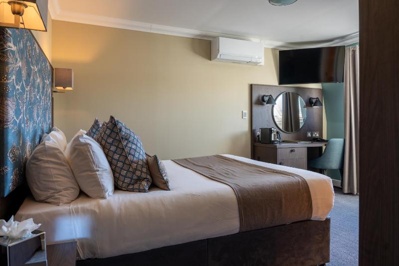 Double Room image 4