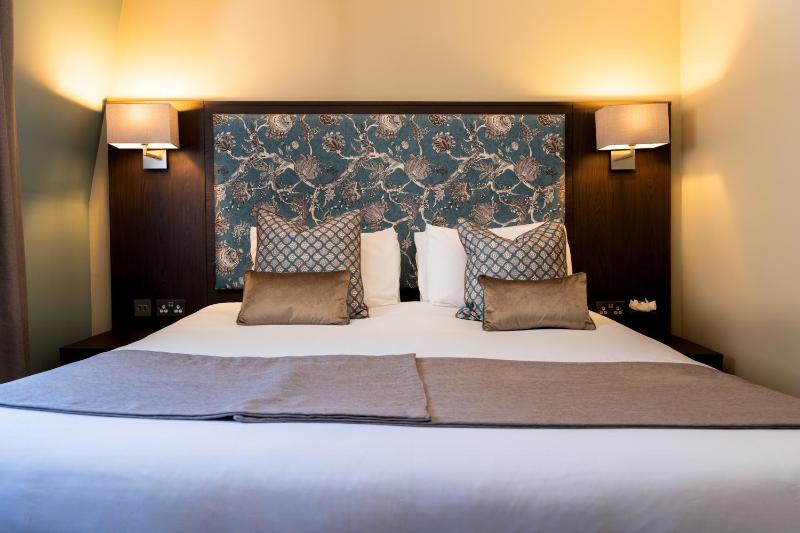 Double Room image 3