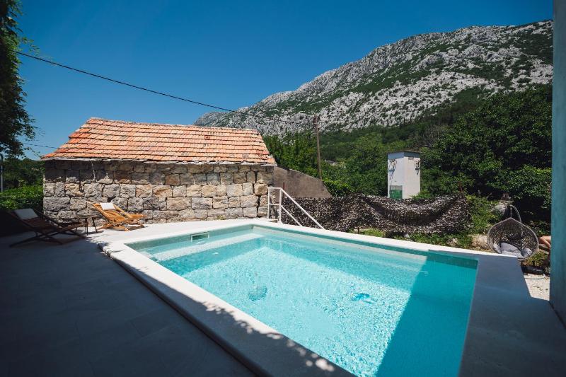Two-Bedroom Villa image 4