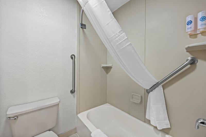 King Suite - Non-Smoking image 2